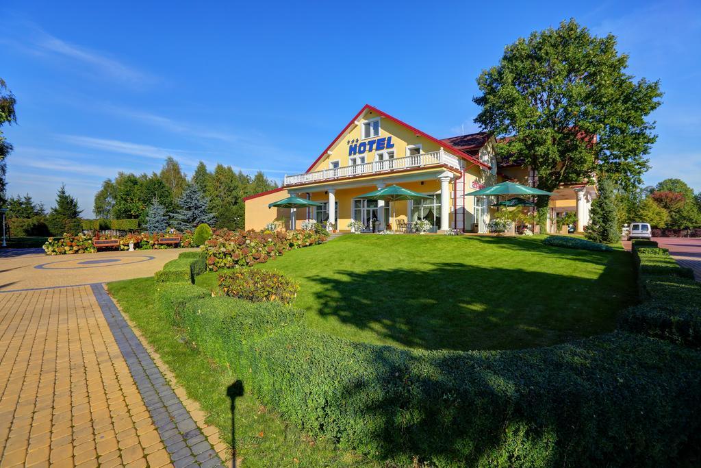 Hotel Chabrowy Dworek 3*