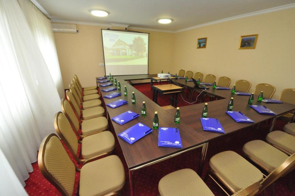 Hotel Chabrowy Dworek