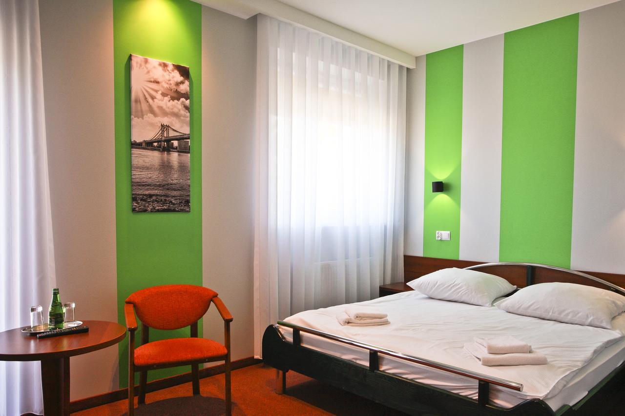 Chabrowy Dworek Hotell Teresin