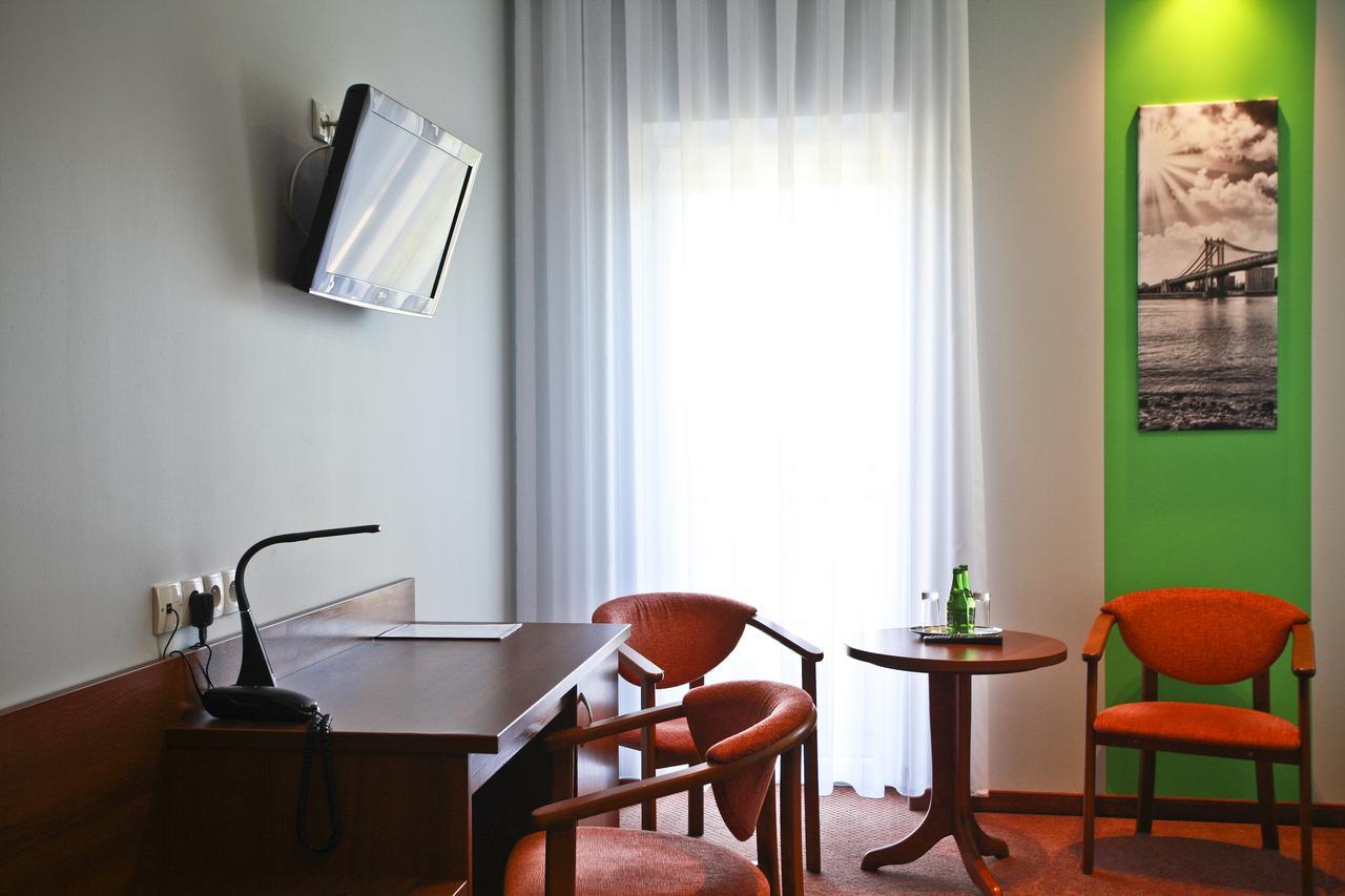 Chabrowy Dworek Hotell 3*